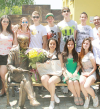 Търсят се още такива учители