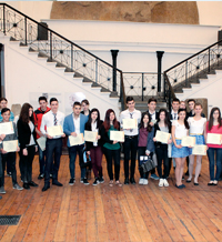 Как се контролира животът на пчелното семейство