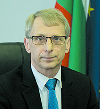 Екипът на МОН предава щафетата