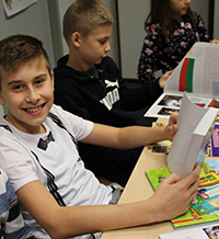 От 15 септември в над 330 неделни училища по света  ще звучи българска реч