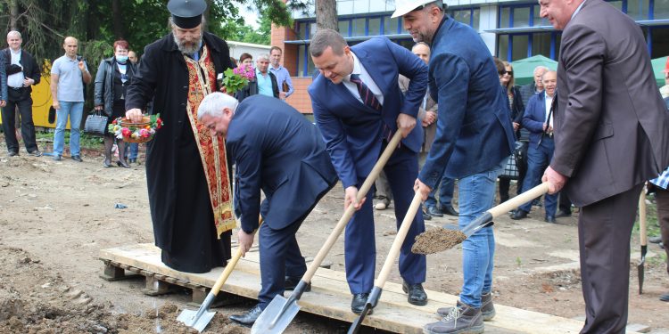 Нови лаборатории  в Русенския