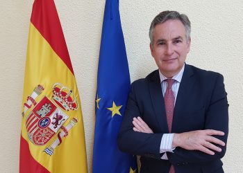 Н.Пр. Алехандро Поланко – извънреден и пълномощен посланик  на Кралство Испания у нас, пред вестник „Аз-буки“: В Испания има най-много български неделни училища от всички държави