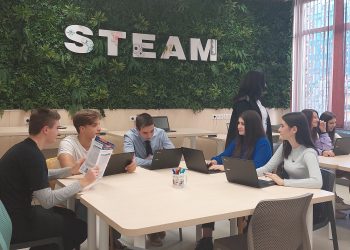 В търсене на баланс между наука и изкуство