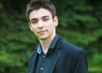 Супер много знания  за „отрицателно“ време