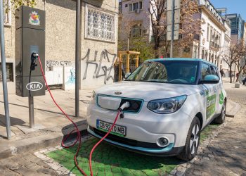 Бизнесът дава „домашно“ на науката