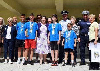 Познавачи на правилника и велосипеда