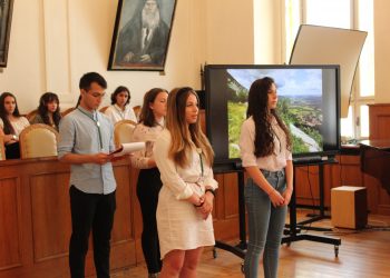 Възстановяват блясъка  на Априловската гимназия