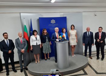 Повече пари за образование и наука през 2022 г.