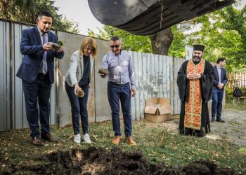 Над 3200 нови места за децата в София