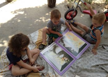 Сън навън за здраве в яслите в Нидерландия