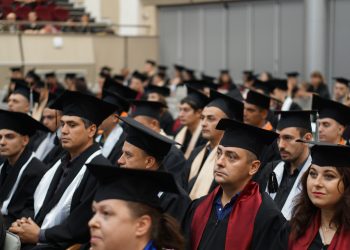 23 пълни отличници изпраща Русенският