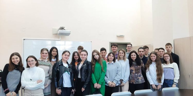 Ученици от Молдова на практика в Русе
