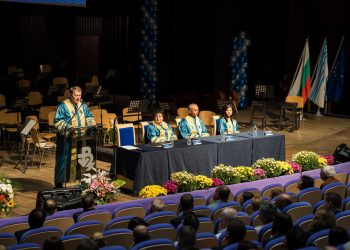 Техническият във Варна чества юбилей