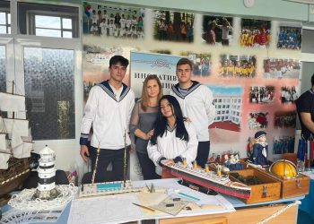 Базар на професиите в Бургас подпомага седмокласници в избора