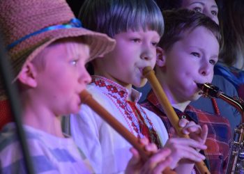 Украинчета и българчета заедно на сцената във Варна