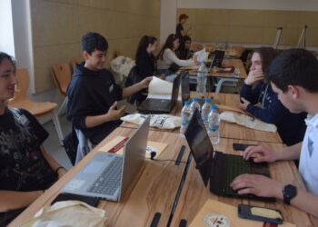 УНСС е домакин на правен хакатон за ученици