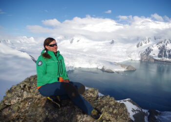 Земетресения и ледотресения в Антарктида