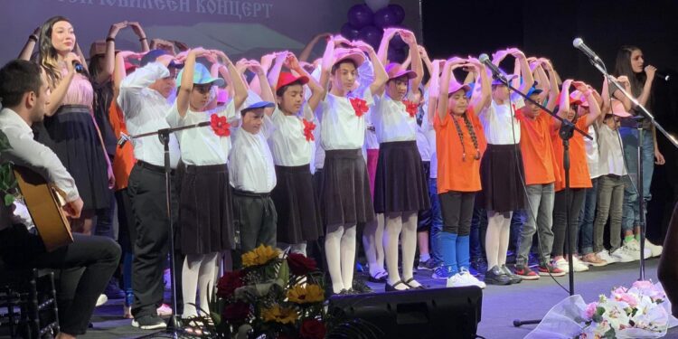 Век и половина просветна дейност в Ботунец