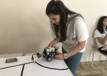 Класната стая става лаборатория