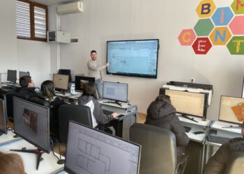 Кошер за трудолюбиви ученици и добри идеи