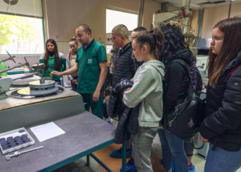 Правят нов списък на професиите