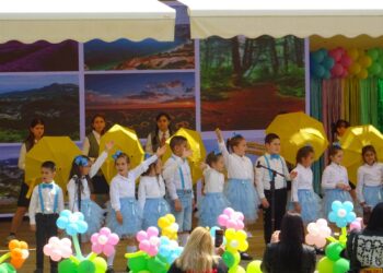 В храма на просветата