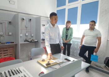 Дарители на родната гимназия