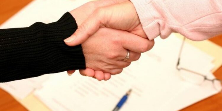 Още работодатели ще имат право да сключват договори със студенти