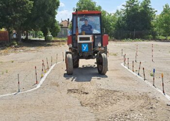 Гимназията  в Лозница наесен  с обновена сграда