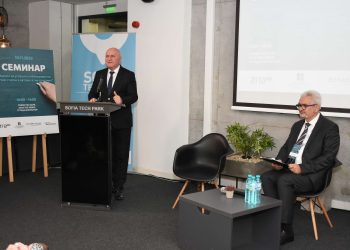 Над 500 годишно са научните статии в изданията на „Аз-буки“ (СНИМКИ)