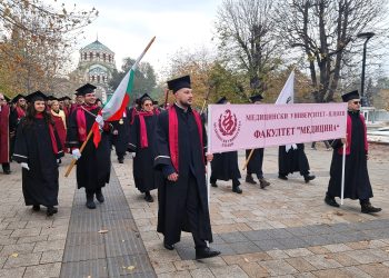 Висшистите предпочитат България