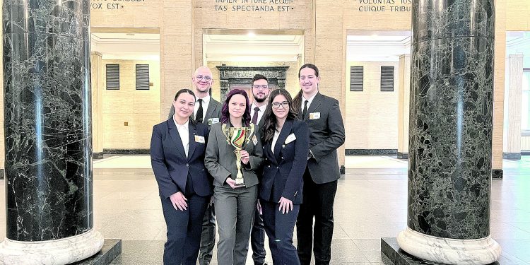 Студенти от Пловдив спечелиха националната титла по международно право