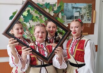 100 години традициите са живи