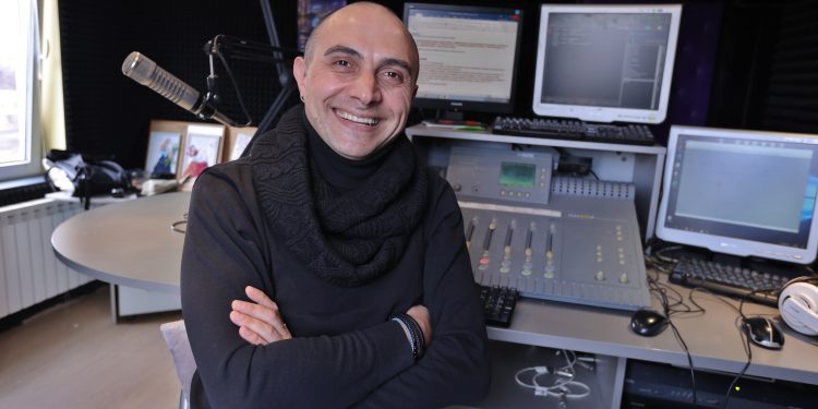 Тео Койчинов от FRESH!: РАДИОактивен съм всеки делник – поне за 4 часа