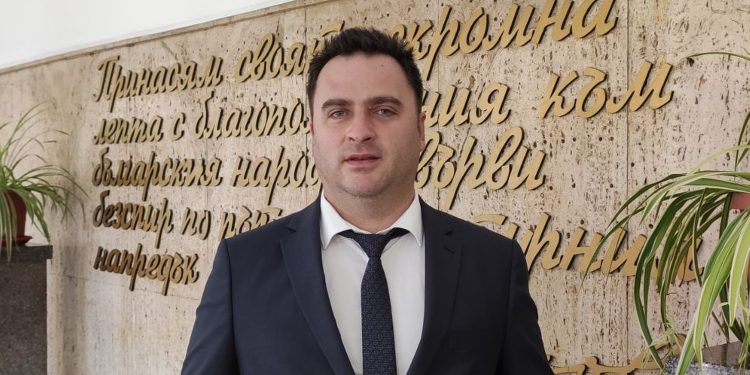 Доц. Марин Маринов е новият ректор на Стопанската академия