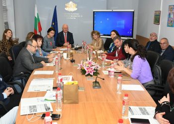 Нови национални програми срещу агресията на пътя и тормоза в училище