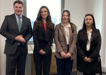 Три победителки в инициативата на британското посолство „Посланик за един ден“