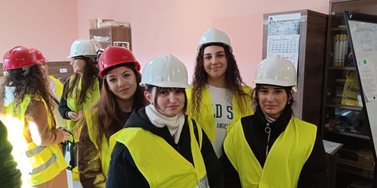 Ученички от Бургас с бизнес проекти на световно ниво