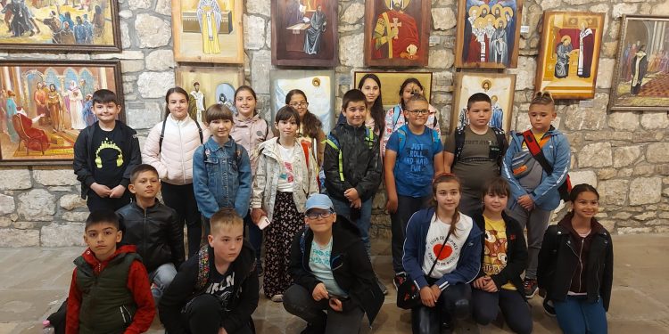 Военни пилоти помагат за патриотичното възпитание на деца и ученици в Балчик