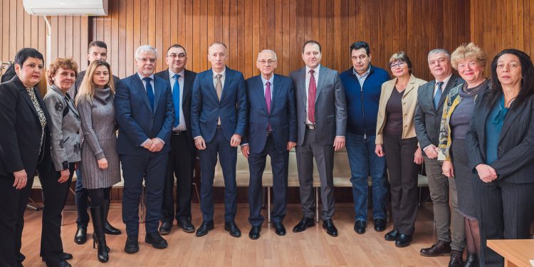 Обвързват част от приема на студенти по медицина с реализация в болници у нас