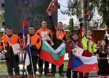 Ученици от Тетевен спечелиха международното състезание „Млад дървосекач“