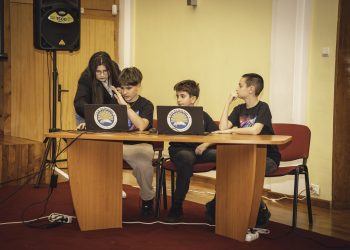 Петокласници и шестокласници създават код за изкуствен интелект