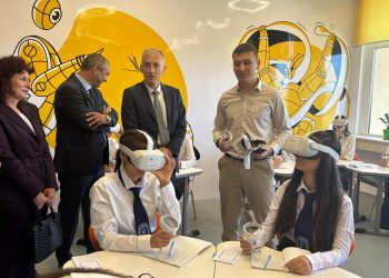 Министър Вълчев откри STEM център в СУ „Алеко Константинов“ в Луковит