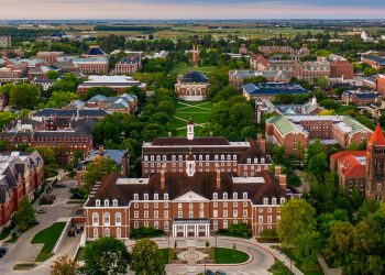 Българският език, българската история, фолклор и традиции влизат в програмата по българистика на Университета на Илинойс в Ърбана-Шампейн, САЩ