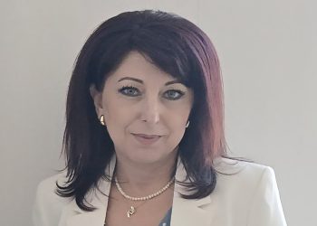 Зорница Гоган, председател на Асоциацията на българските училища в чужбина: Важното е веднъж децата да влязат в училище, след това ги завладяваме и е лесно да останат