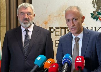 Министър Красимир Вълчев: Важно е учителите да възпитават