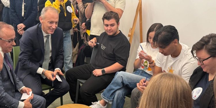 Нов център в Сандански дава възможности за спорт, изкуство и подкрепа за 450 младежи