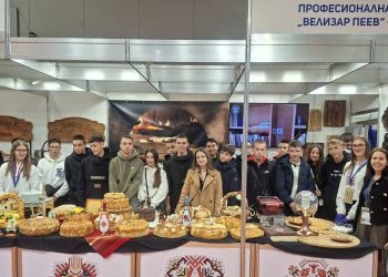 Ученици от ПГ „Велизар Пеев“ блестят с майсторство на международно изложение