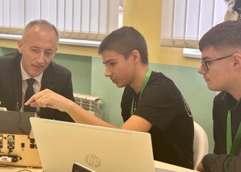 Нов високотехнологичен STEM център в 110-годишната Природо-математическа гимназия в Монтана