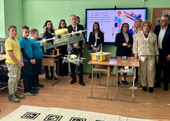 Дронове влизат в часовете в село Труд